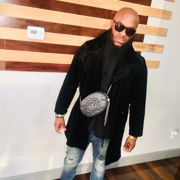 Meet your Posher, Arthur - Picture 1 of 12